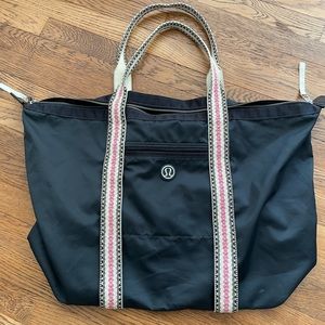 Lululemon duffle/Yoga bag